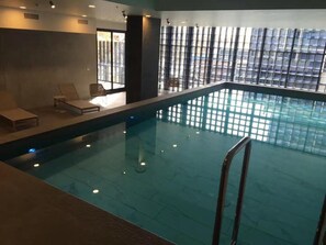 A heated pool - Parkview city fringe Apt/Pool/QVM/Free city circle tram (West Melbourne)