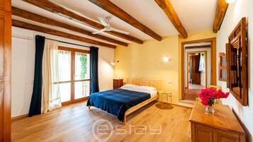 8 Schlafzimmer, WLAN, Bettwäsche