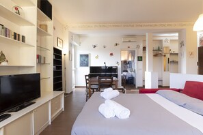1 Schlafzimmer, Bügeleisen/Bügelbrett, Bettwäsche