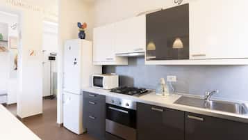 MikrovÄgsugn, ugn, spishÀll och kaffe- och tebryggare