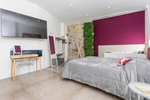 1 camera, Wi-Fi gratuito, lenzuola