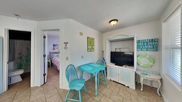 Condo, Berbilang Katil, Kitchen, Beach View (0 - Pet Friendly) | 1 bilik tidur, dihias secara berasingan