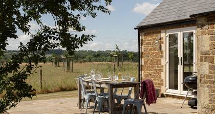 Cotswold country cottage -2 Manor Farm