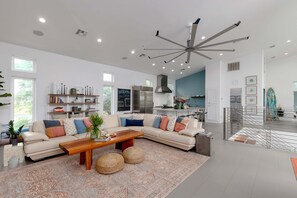 House, Multiple Beds, Patio, Pool View | Living area | 40-inch TV with cable channels, fireplace