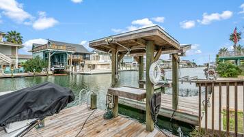 House (3 Bedrooms) | Property amenity