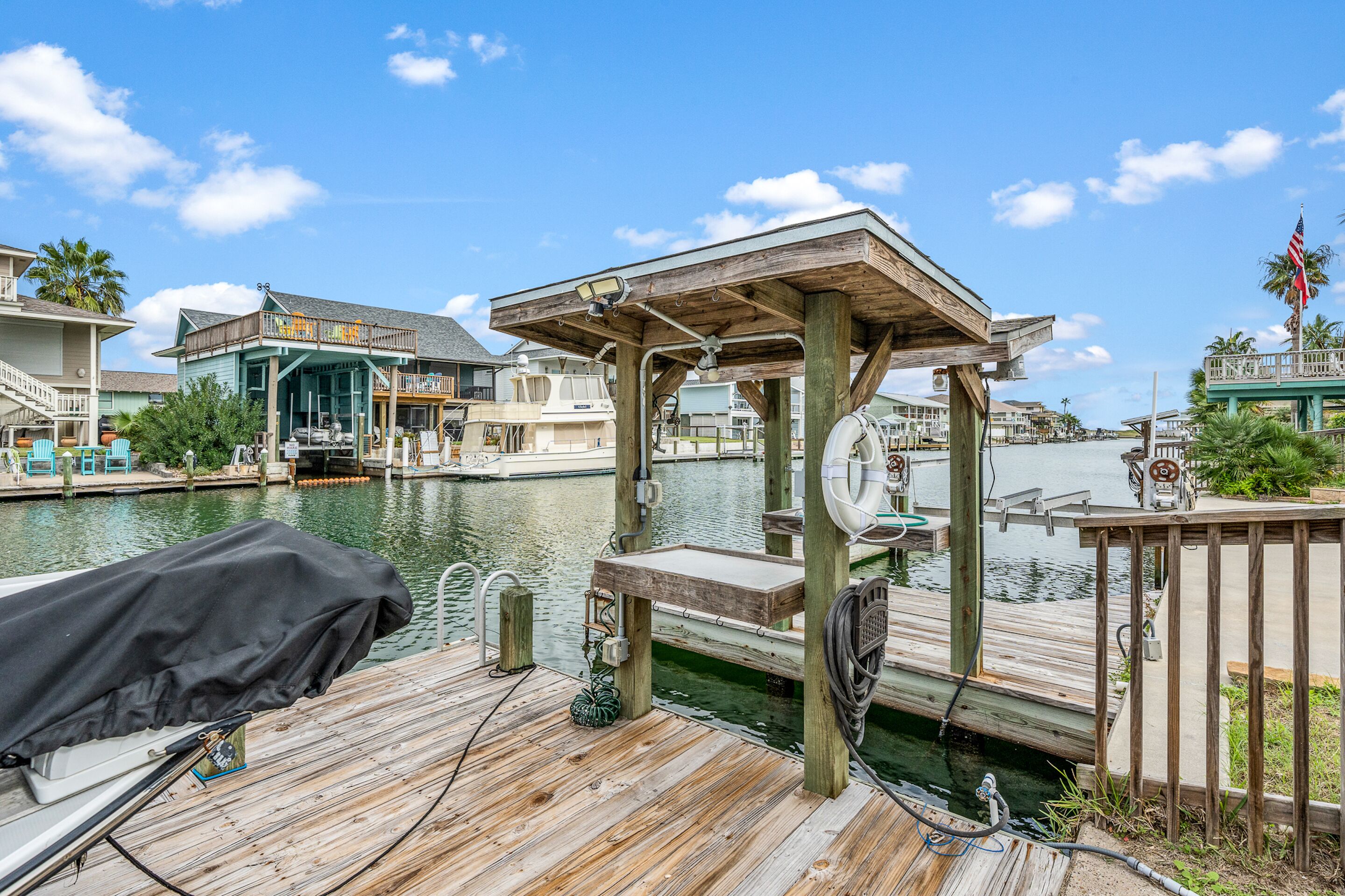 House (3 Bedrooms) | Property amenity