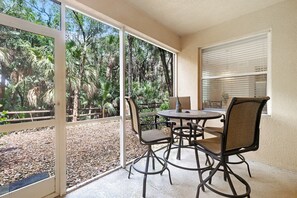 Condo (2 Bedrooms) | Property amenity