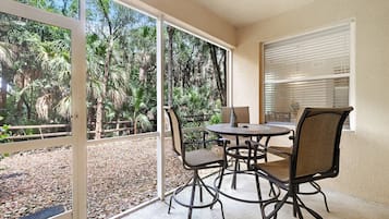 Condo (2 Bedrooms) | Property amenity