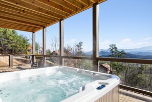 Studio (3 Bedrooms) | Property amenity