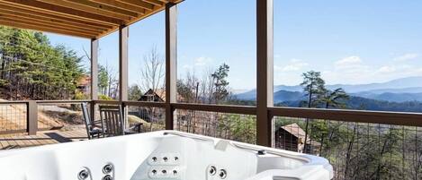 Studio (3 Bedrooms) | Property amenity