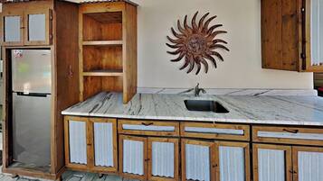 House (5 Bedrooms) | Property amenity