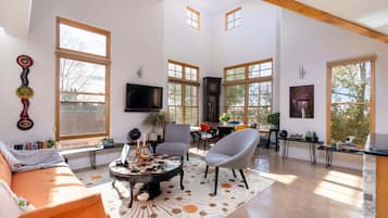 Condo, 1 Queen Bed with Sofa bed, Balcony, Mountain View | Living area | 40-inch TV with digital channels
