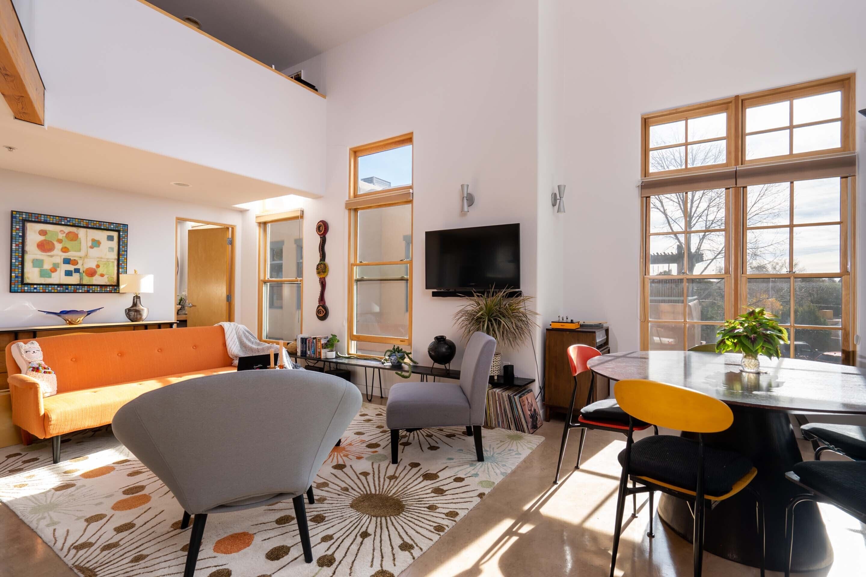 Condo, 1 Queen Bed with Sofa bed, Balcony, Mountain View | Dining