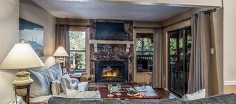 Ruidoso Pinon 公園度假屋  