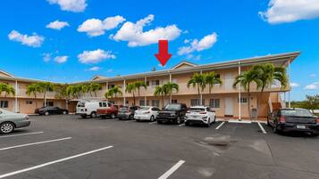 Condo (2 Bedrooms) | Property amenity