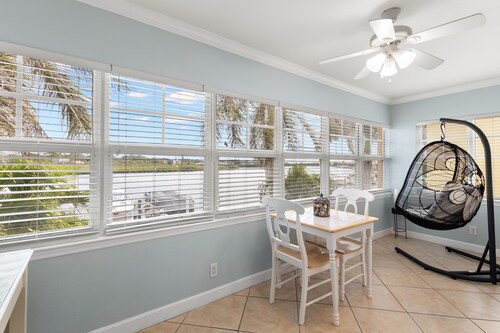 Bare Foot A212 by Distinctive Beach Rentals