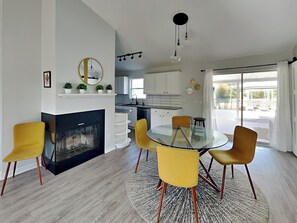 獨棟房屋, 多張床, 庭院 | 用餐區