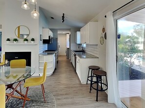 House, Multiple Beds, Patio | Private kitchen | Fridge, microwave, oven, stovetop - Villa Ventura (St. Augustine)