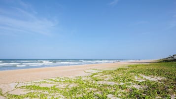 Condo (1 Bedroom) | Property amenity