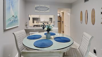 Condo (1 Bedroom) | Property amenity