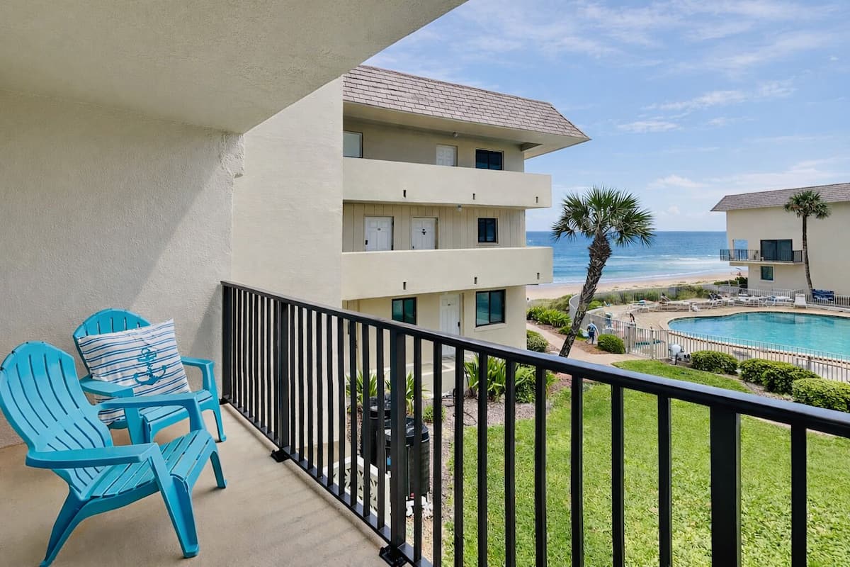 Condo (1 Bedroom) | Front of property