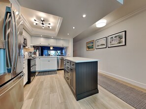 Condo (2 Bedrooms) | Property amenity - Villa on Point Brittany 21 by Distinctive Beach Rentals (St. Petersburg)