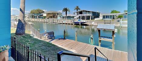 House (3 Bedrooms) | Property amenity