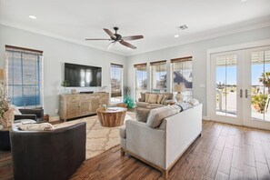 House (5 Bedrooms) | Property amenity - Key West by Ryson Vacation Rentals (Galveston)