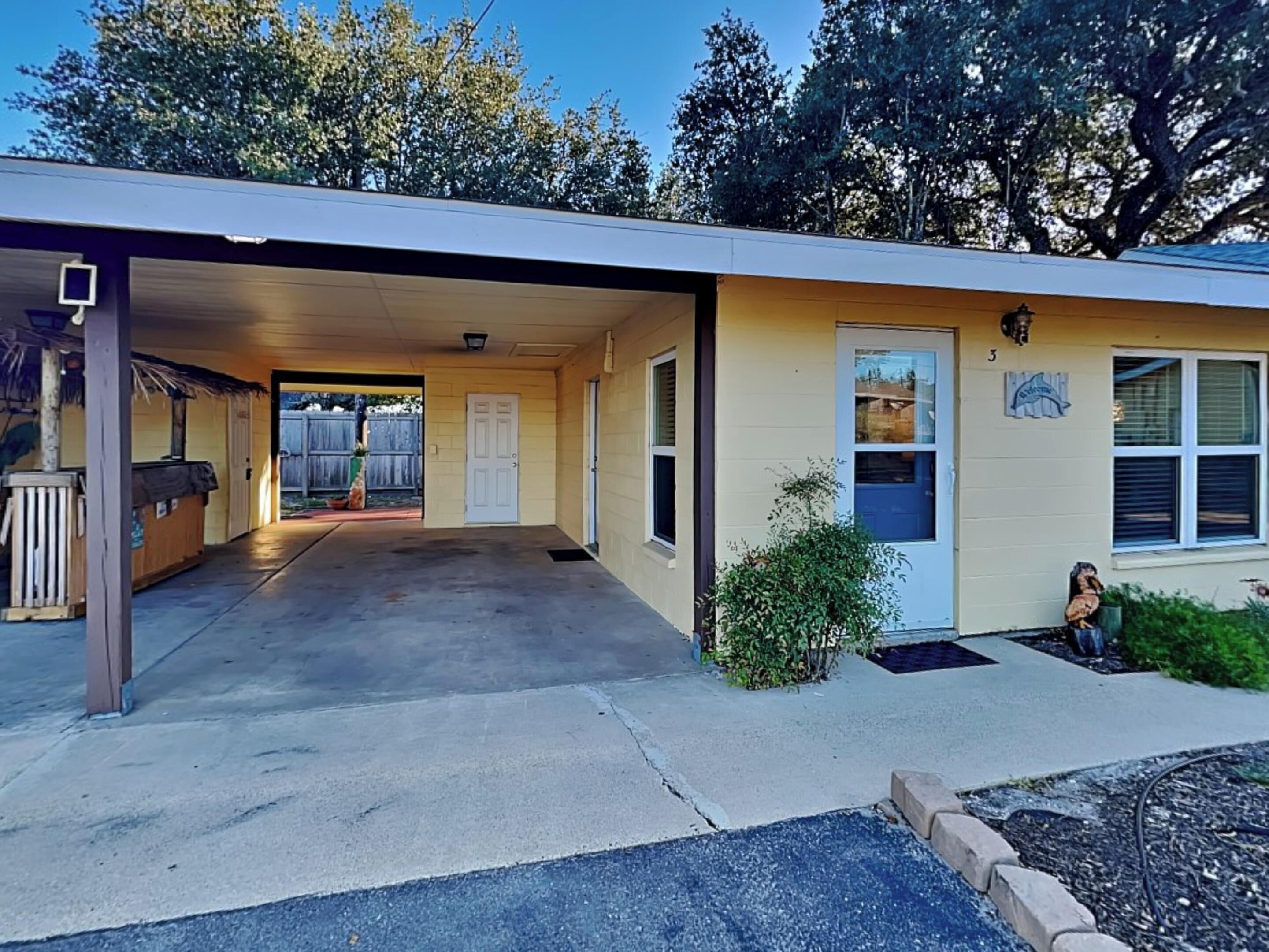 Condo (2 Bedrooms) | Property amenity