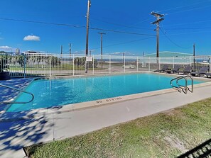 Condo (2 Bedrooms) | Property amenity - Harbor Lights Cottages #3 by Miss Kitty’s (Fulton)