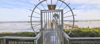 Abundant Relaxation by Ryson Vacation Rentals