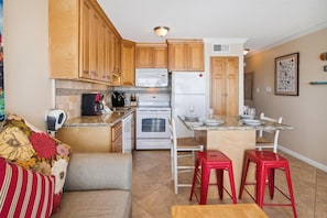 Condo (1 Bedroom) | Property amenity