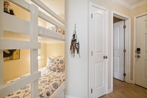 Condo (1 Bedroom) | Property amenity