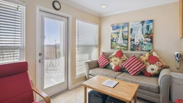 Condo (1 Bedroom) | Property amenity