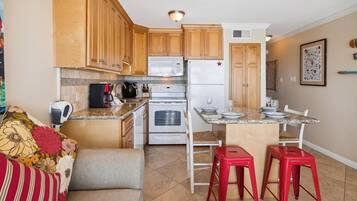 Condo (1 Bedroom) | Servicio de la propiedad