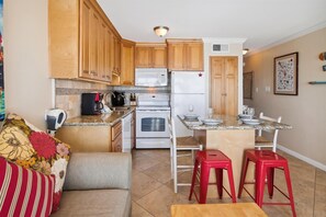 Condo (1 Bedroom) | Servicio de la propiedad