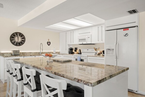 獨棟房屋, 多張床, 廚房, 海景 (Milrose Beach House) | 私人廚房 | 電冰箱、微波爐、烤箱、爐台