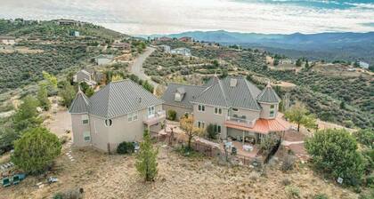 P*Large Home*Perfect for family gatherings*Views*