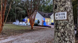 Exterior - NEW! Auburn Tiger Alumni Retreat on 20 private acres (Salem)