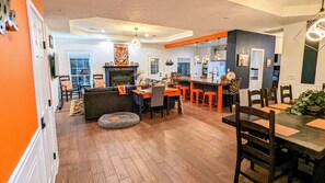 Interior - NEW! Auburn Tiger Alumni Retreat on 20 private acres (Salem)