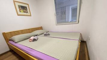 2 soverom, internettilgang og sengetøy