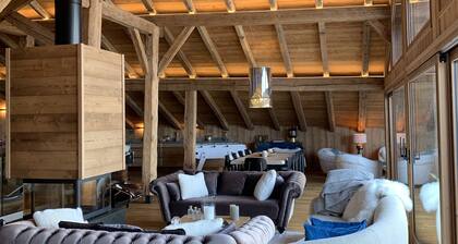 Ferme dâexception Ă Combloux, sur le domaine skiable de MegĂšve, tĂ©lĂ©cabine Ă 2mn