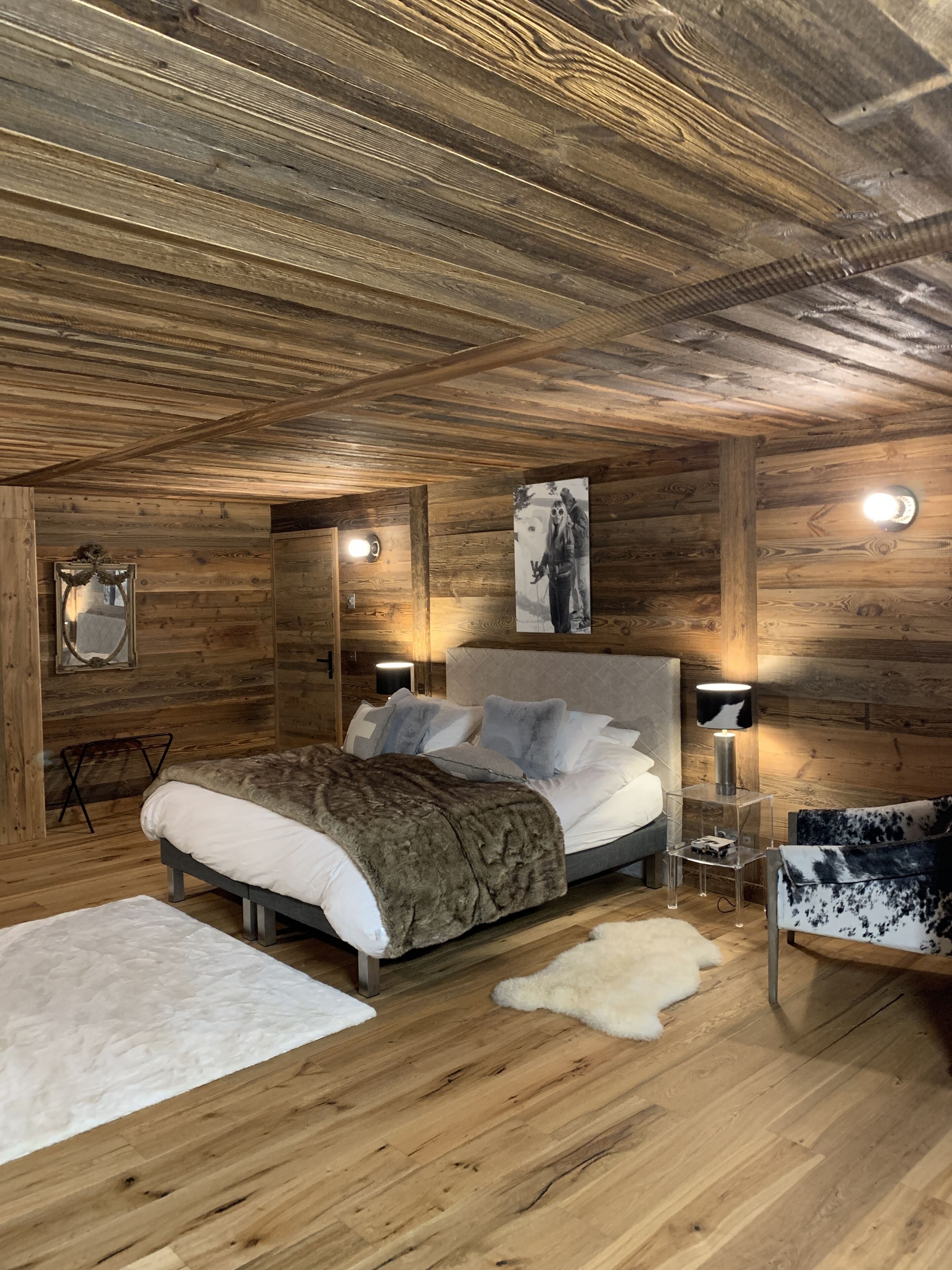 5 bedrooms, WiFi, bed sheets