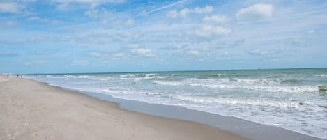 Vlak bij het strand