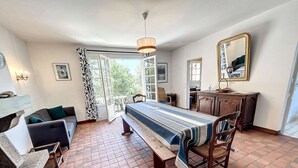 Living area - Coastal House with Terrace, Close to Beach, 4BR, Private Garden, Parking (Jullouville)