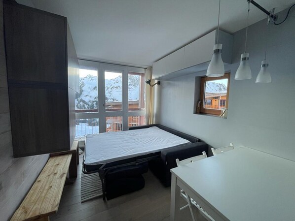 2 bedrooms