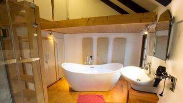 Badewanne, Haartrockner, Bidet