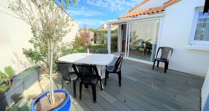Charming Cottage with Garden, Near Beach & Town - La Tranche-sur-Mer