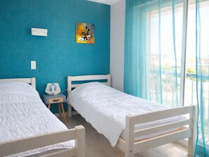 4 bedrooms, free WiFi