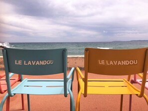 Beach - Studio cabin for 4 with terrace, AC and parking in Le Lavandou (Le Lavandou)